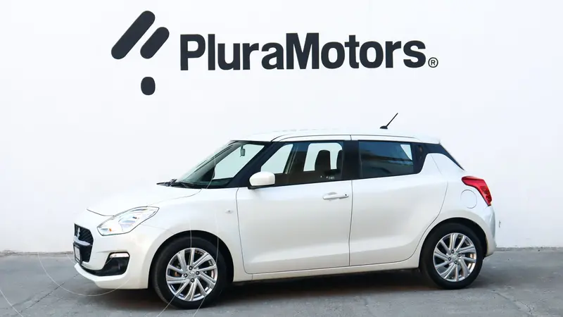 Foto Suzuki Swift GLS Aut usado (2023) color Blanco precio $259,000
