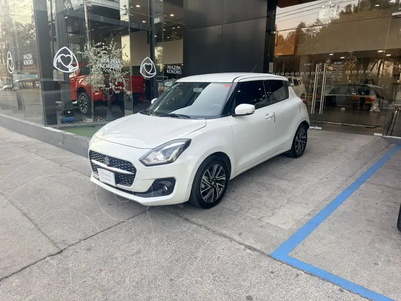 Foto Suzuki Swift GLX usado (2024) color Blanco precio $309,000