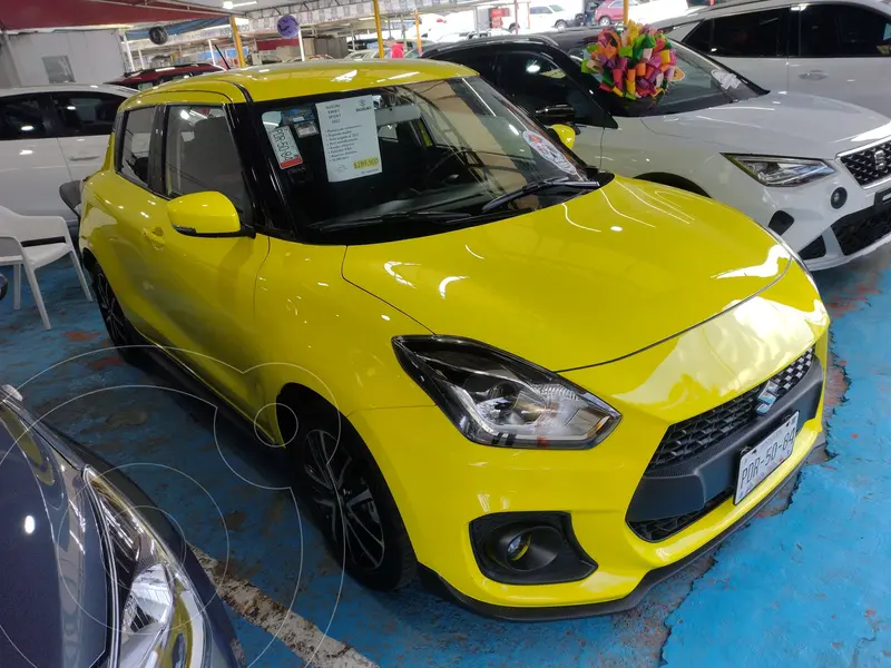 Foto Suzuki Swift GLS usado (2022) color Amarillo precio $289,900