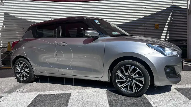 Foto Suzuki Swift GLX Aut usado (2021) color plateado financiado en mensualidades(enganche $98,230 mensualidades desde $4,220)