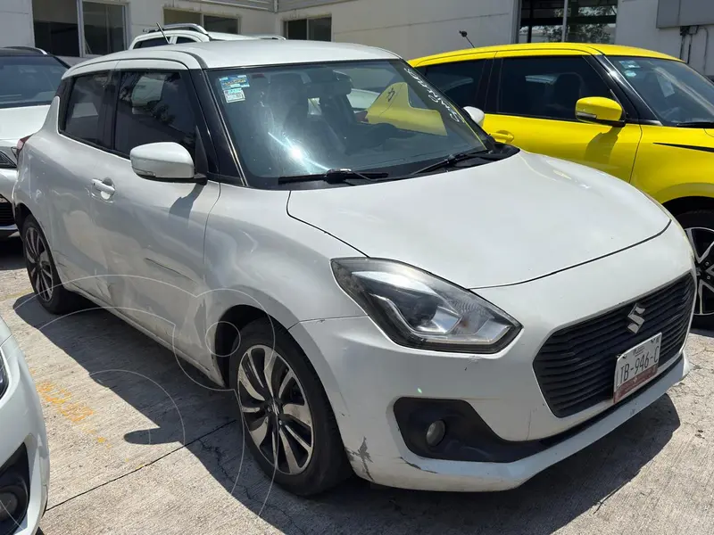 Foto Suzuki Swift GLX usado (2020) color Blanco financiado en mensualidades(enganche $80,497)