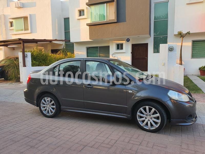 foto Suzuki SX4 Sedán 2.0L Aut. usado (2011) color Gris precio $110,000