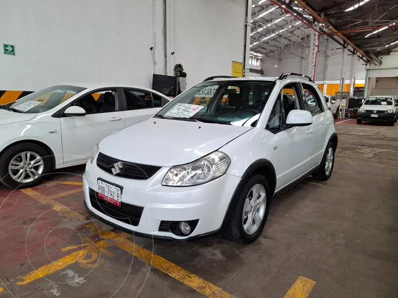 Foto Suzuki SX4 Sedan 2.0L Aut. usado (2011) color Blanco precio $117,000
