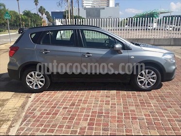 Suzuki SX4 X-Over GL usado (2017) color Gris Oscuro precio $225,000