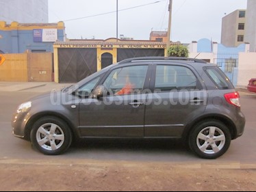foto Suzuki SX4 1.6L usado (2012) color Gris precio u$s10,000