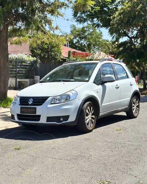 Foto Suzuki SX4 Crossover AC usado (2014) color Blanco Perla precio $5.500.000