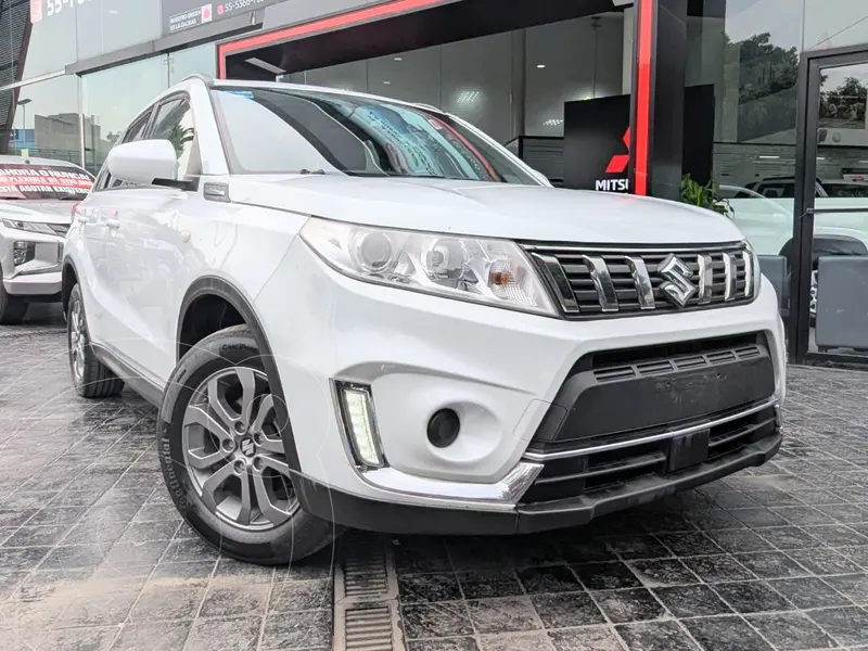 Foto Suzuki Vitara GLX Aut usado (2022) color Blanco financiado en mensualidades(enganche $109,516 mensualidades desde $4,705)