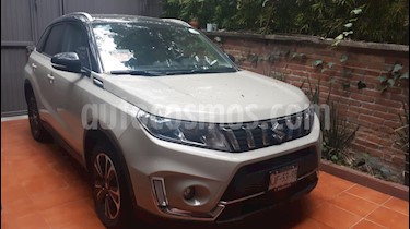 Suzuki Vitara Boosterjet usado (2019) color Crema precio $325,000