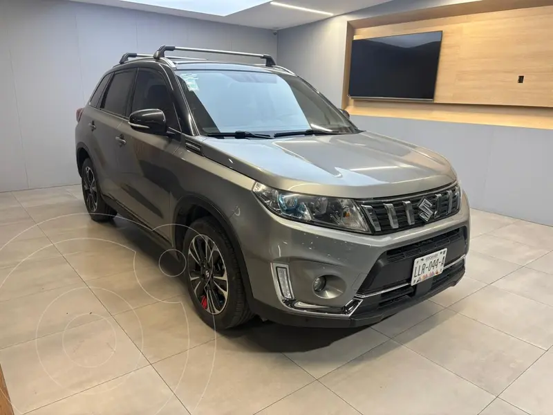 Foto Suzuki Vitara Boosterjet usado (2020) color plateado financiado en mensualidades(enganche $123,686 mensualidades desde $5,204)