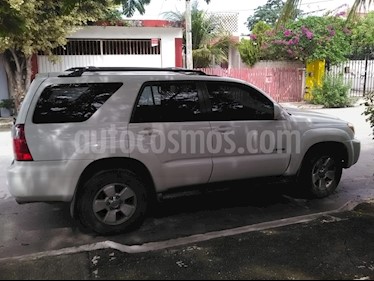Toyota 4 Runner SR5 usado (2006) color Blanco precio $110,000