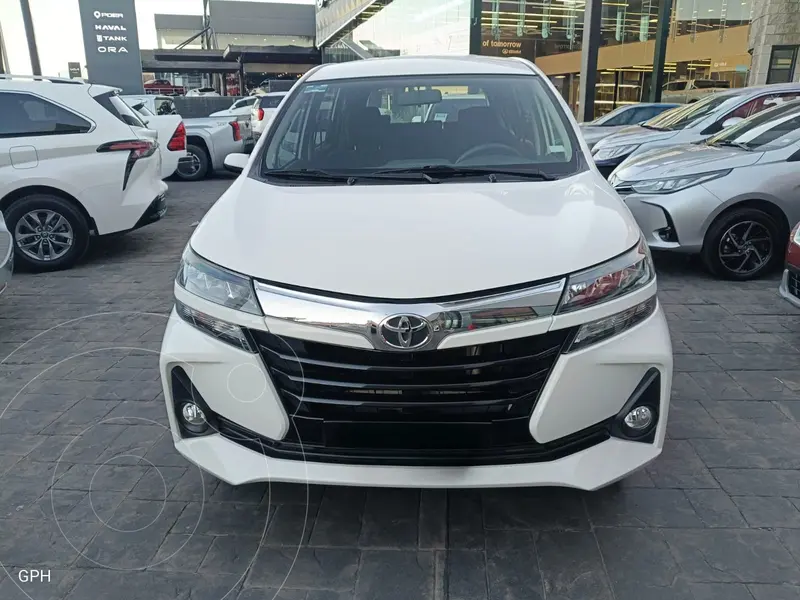 Foto Toyota Avanza XLE usado (2021) color Blanco precio $313,000