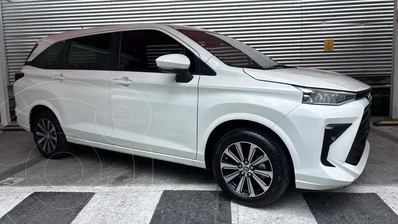 Foto Toyota Avanza XLE Aut usado (2023) color Blanco financiado en mensualidades(enganche $144,210 mensualidades desde $6,195)