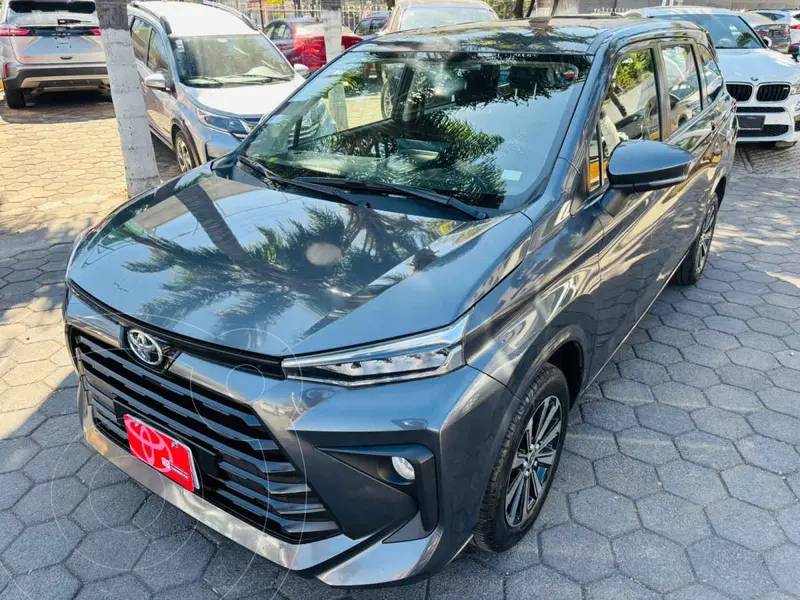 Foto Toyota Avanza XLE Aut usado (2023) color Gris precio $359,000