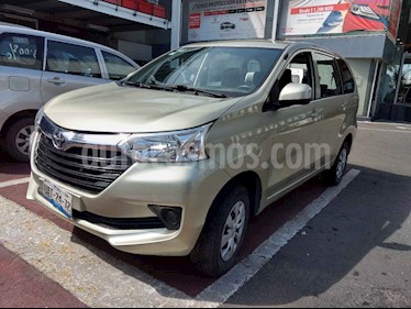 foto Toyota Avanza LE usado (2017) color Dorado precio $198,000