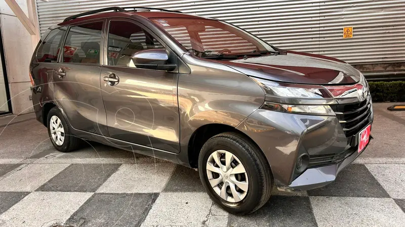 Foto Toyota Avanza LE usado (2020) color Gris Oscuro precio $250,000
