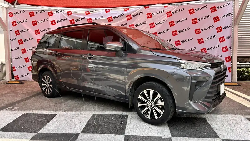 Foto Toyota Avanza XLE Aut usado (2023) color Gris precio $370,000