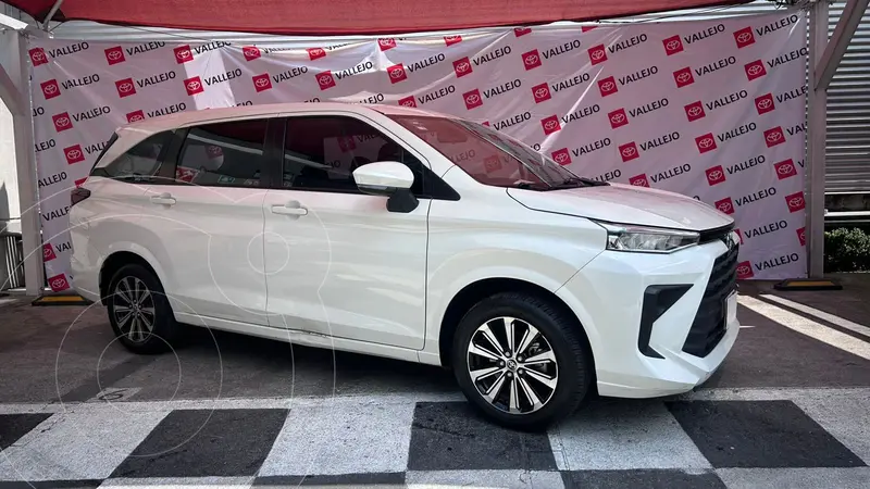 Foto Toyota Avanza XLE usado (2022) color Blanco financiado en mensualidades(enganche $140,030 mensualidades desde $6,016)