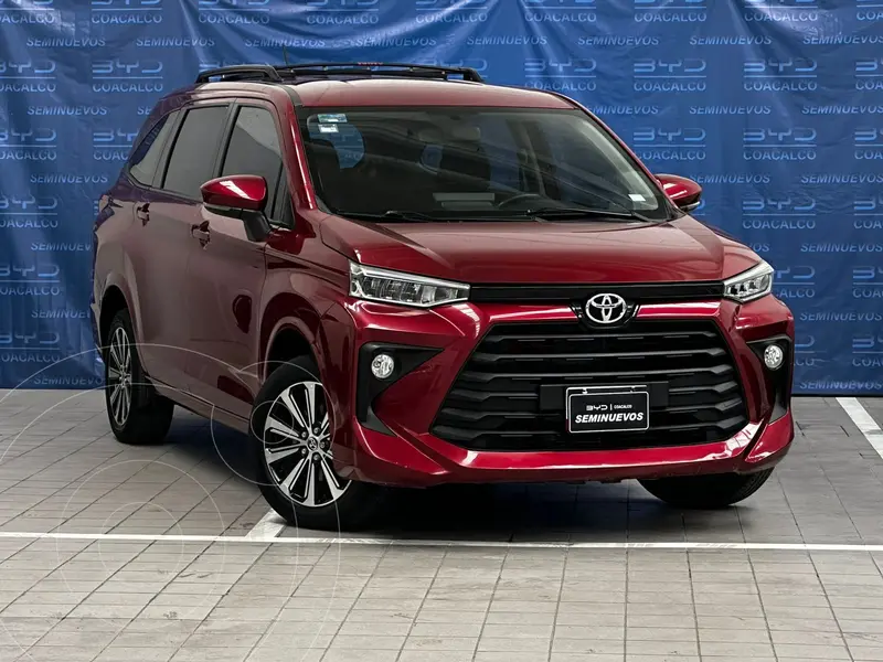 Foto Toyota Avanza XLE usado (2022) color Rojo precio $319,800