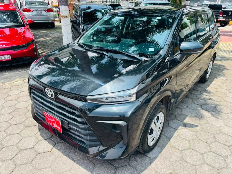 Foto Toyota Avanza LE usado (2025) color Negro precio $349,000