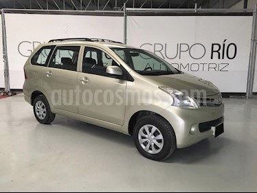Toyota Avanza Premium (99Hp) usado (2014) color Champagne precio $153,000