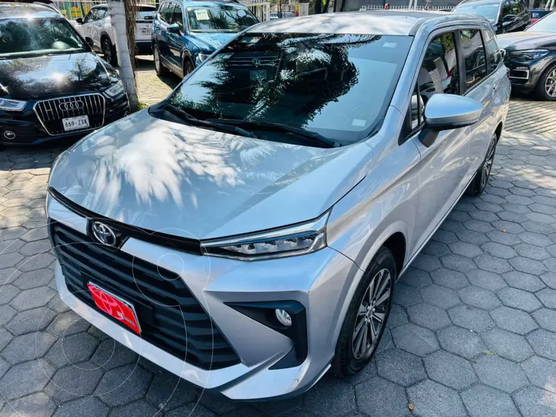 Foto Toyota Avanza XLE Aut usado (2023) color Plata financiado en mensualidades(enganche $93,794 mensualidades desde $8,331)