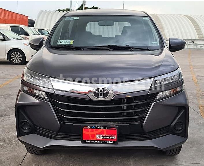 foto Toyota Avanza LE usado (2020) color Grafito precio $239,000