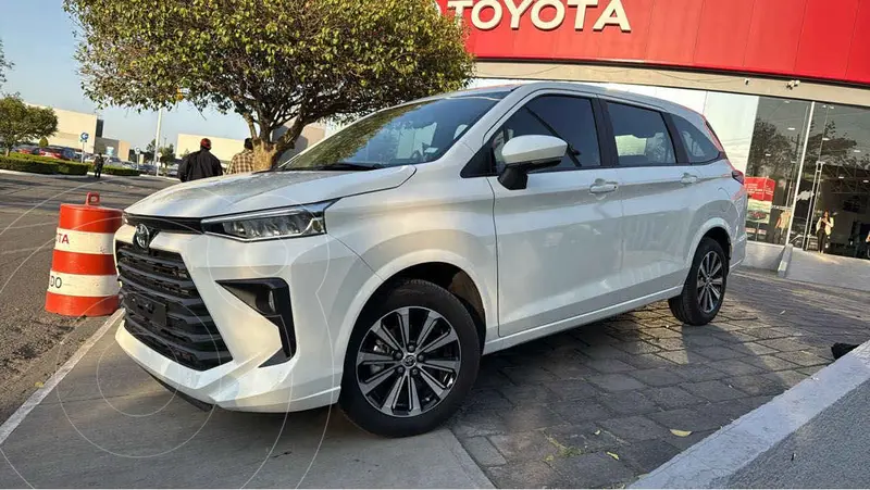 Foto Toyota Avanza XLE Aut usado (2024) color Blanco financiado en mensualidades(enganche $103,200 mensualidades desde $10,982)