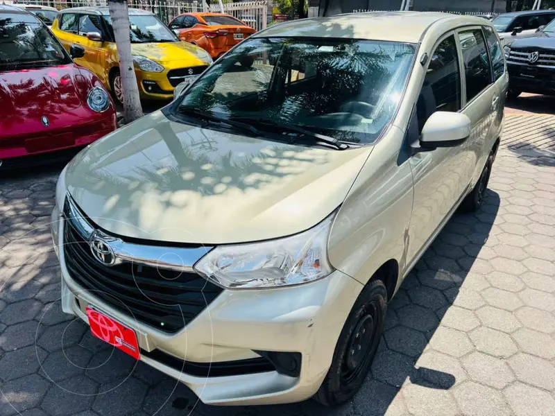 Foto Toyota Avanza LE usado (2018) color Dorado precio $217,000