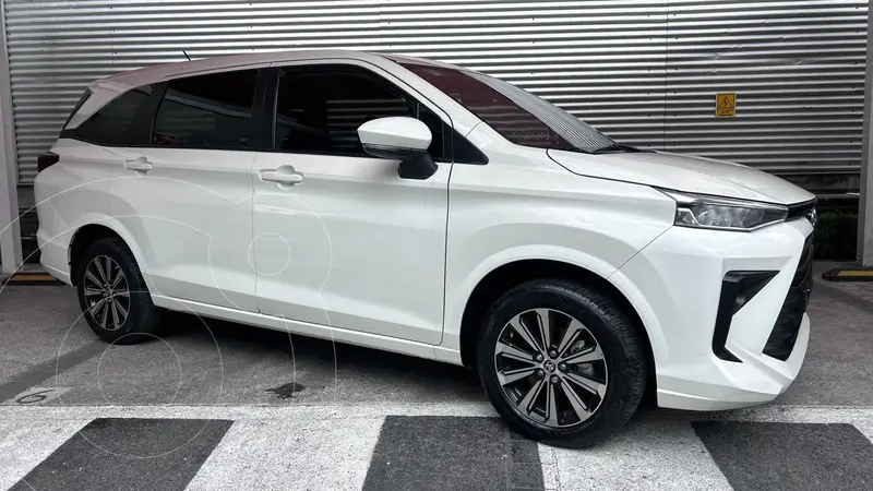 Foto Toyota Avanza XLE Aut usado (2023) color Blanco financiado en mensualidades(enganche $144,210 mensualidades desde $6,195)