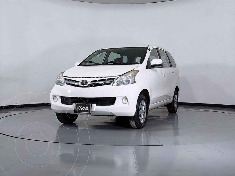 Foto Toyota Avanza Premium usado (2014) color Blanco precio $192,999