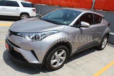 Foto venta Auto usado Toyota C-HR 2.0L (2019) color Plata precio $363,000