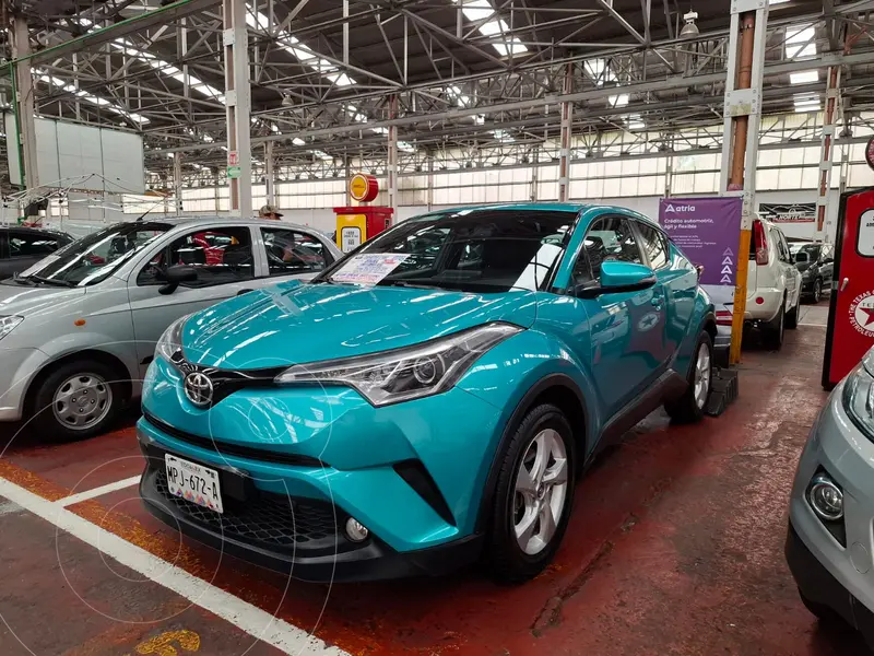 Foto Toyota C-HR 2.0L usado (2018) color Verde Metalico financiado en mensualidades(enganche $90,000 mensualidades desde $7,850)