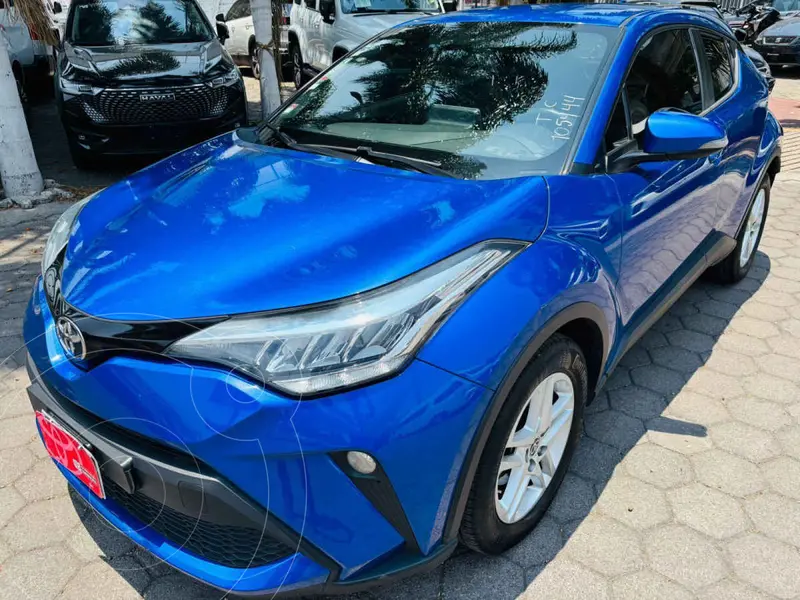 Foto Toyota C-HR 2.0L usado (2020) color Azul financiado en mensualidades(enganche $101,319 mensualidades desde $8,999)