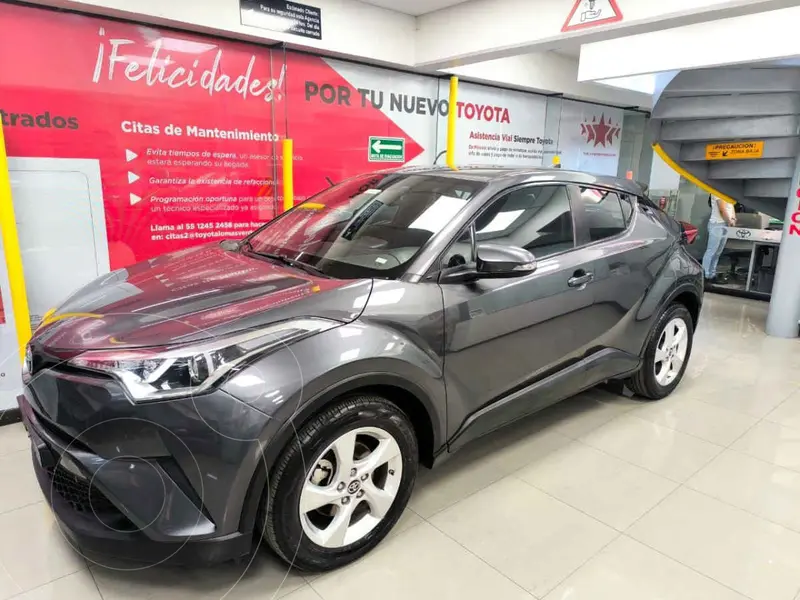 Foto Toyota C-HR 2.0L usado (2019) color Gris financiado en mensualidades(enganche $75,922 mensualidades desde $7,490)