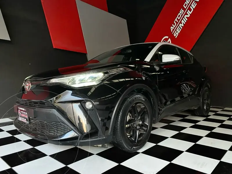 Foto Toyota C-HR 2.0L usado (2020) color Negro precio $399,000