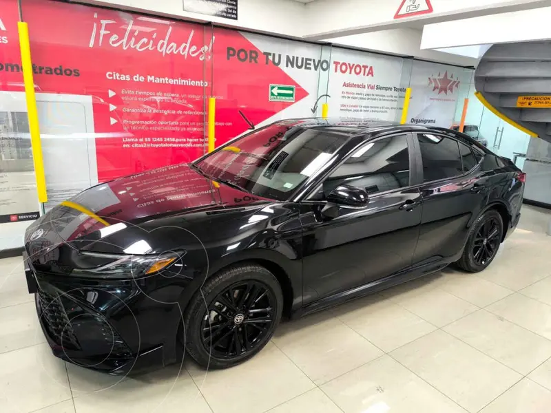 Foto Toyota Camry HEV XSE usado (2025) color Negro financiado en mensualidades(enganche $135,300 mensualidades desde $13,347)