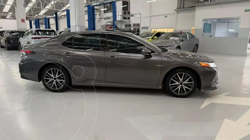 toyota camry-hev