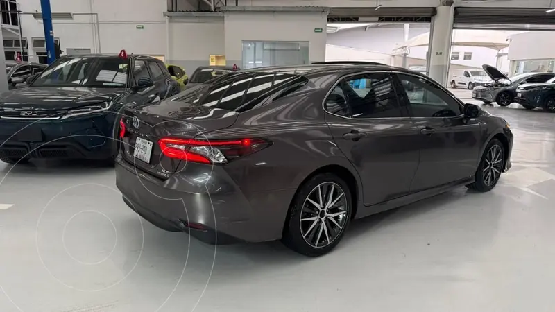 toyota camry-hev