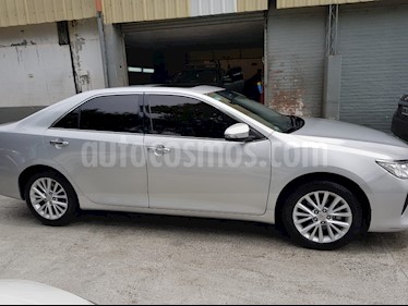 foto Toyota Camry 3.0 V6 Aut usado (2015) color Plata precio $1.300.000