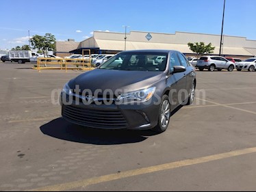 Foto venta Auto usado Toyota Camry LE 2.4L (2017) color Gris precio $270,000