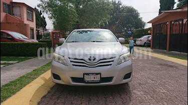 foto Toyota Camry LE 2.4L usado (2010) color Gris precio $125,000