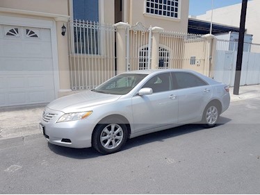 foto Toyota Camry LE 2.4L usado (2010) color Plata precio $109,000