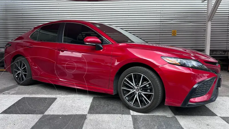 Foto Toyota Camry SE usado (2024) color Rojo precio $500,000