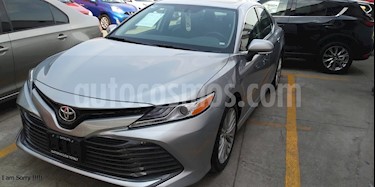 Toyota Camry XLE 2.5L Navi usado (2019) color Plata Metalico precio $452,000