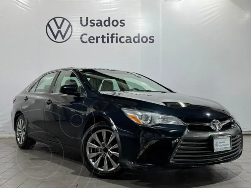 Foto Toyota Camry LE 2.5L usado (2017) color Azul precio $229,000