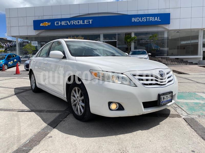 Toyota Camry XLE 3.5L V6 usado (2010) color Blanco precio $135,000