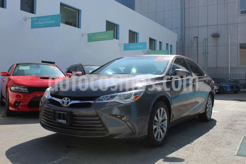 Toyota Camry XLE 2.5L usado (2017) color Granito precio $305,000