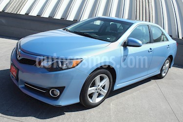 Toyota Camry SE 3.5L V6 usado (2014) color Azul Mica precio $205,000