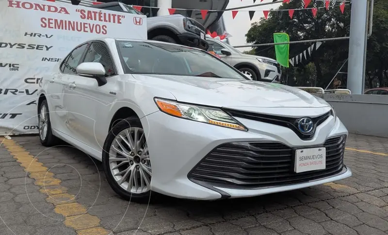 Foto Toyota Camry XLE 2.5L Navi usado (2019) color Blanco financiado en mensualidades(enganche $135,960 mensualidades desde $5,978)