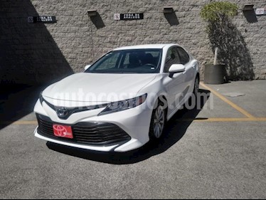 foto Toyota Camry 4P LE L4 TA A/AC. usado (2018) color Blanco precio $315,000